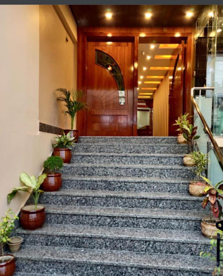 Hotel Benaras Gharana Inn Varanasi Exterior photo